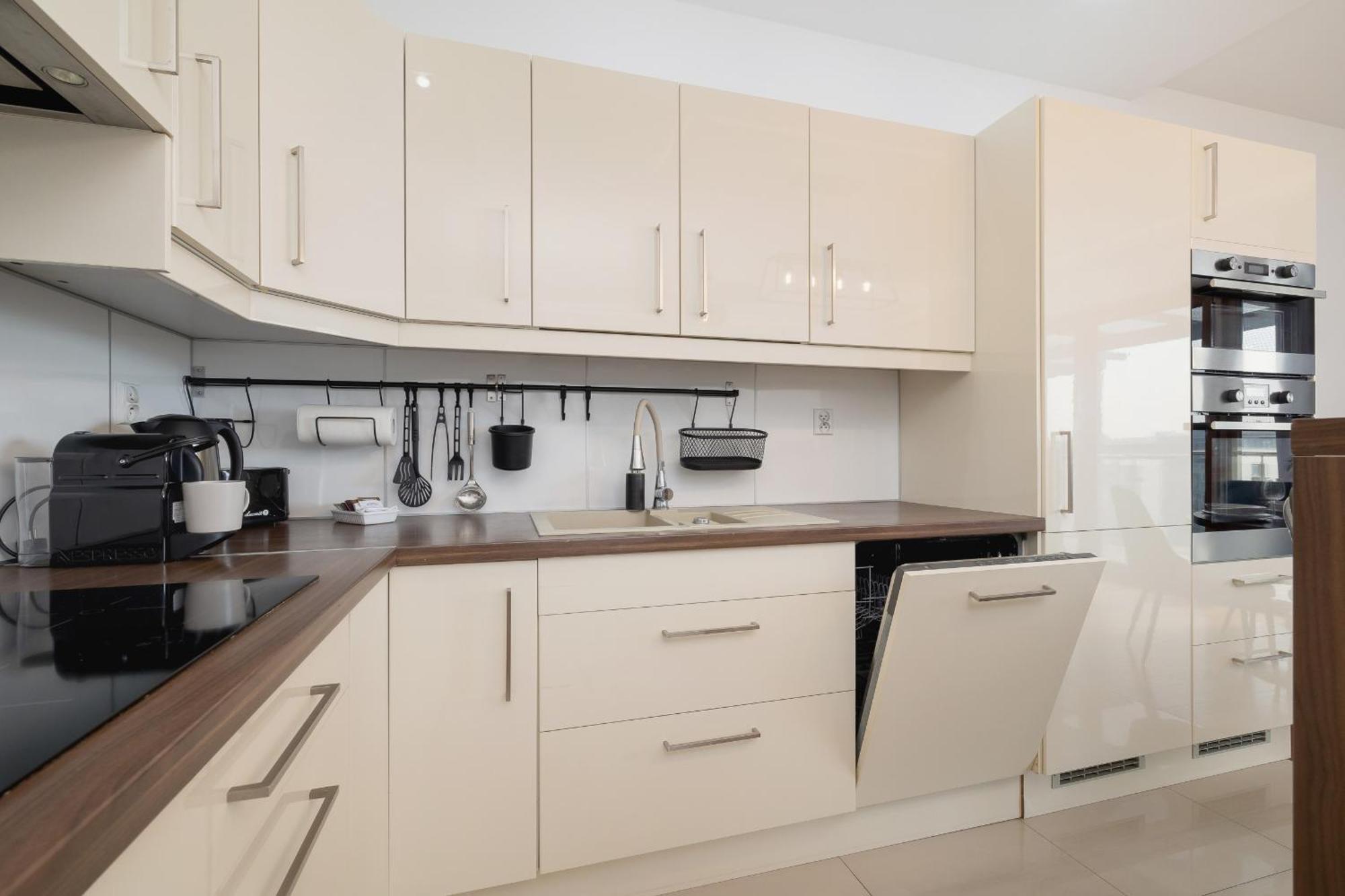 Spacious & Cozy Grzegorzecka By Renters